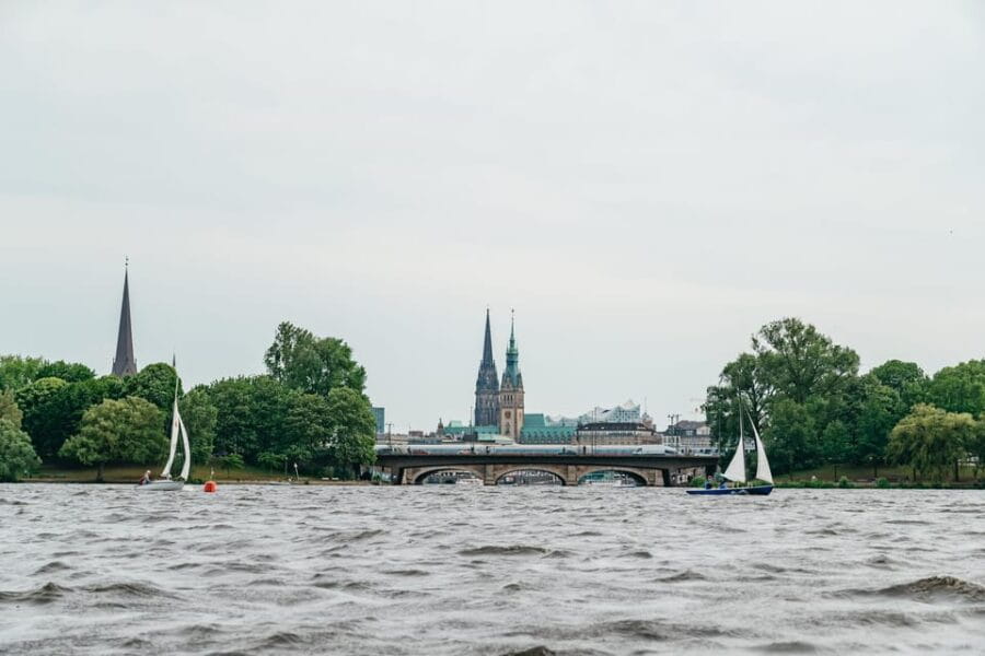 Hamburg: Alster River Sailing Tour on a 2-Masted Sailboat - Detailed Exploration of the Experience