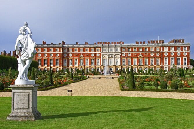 Hampton Court Palace, Stonehenge & Roman Bath Private Tour with Passes - What Makes This Tour Stand Out