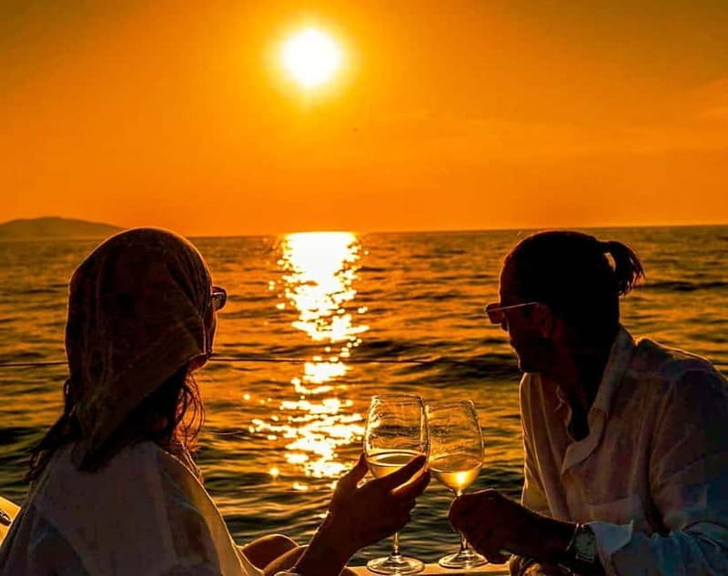 Heraklion: Dia Island Sunset Boat Tour with Dinner - The Experience: A Closer Look at the Itinerary