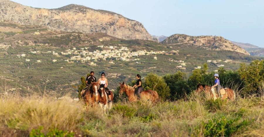 Heraklion: Finikia Horse Riding Tour with Lunch or Dinner - Entering Crete’s Mountain Realm: What the Tour Offers