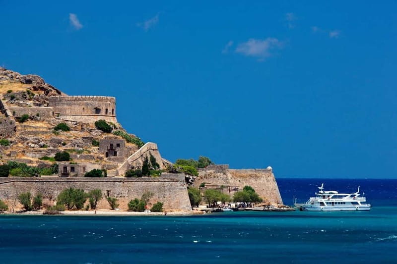 Heraklion: Spinalonga only French Guide lunch in restaurant - Who Will Love This Tour?