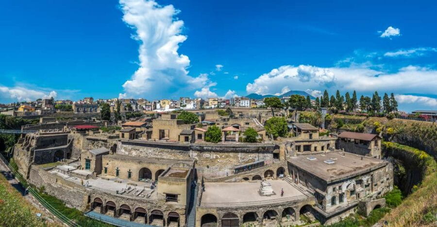 Herculaneum: 2-Hour Skip-the-Line Tour from Sorrento - The Train Journey: Smooth but with Caveats