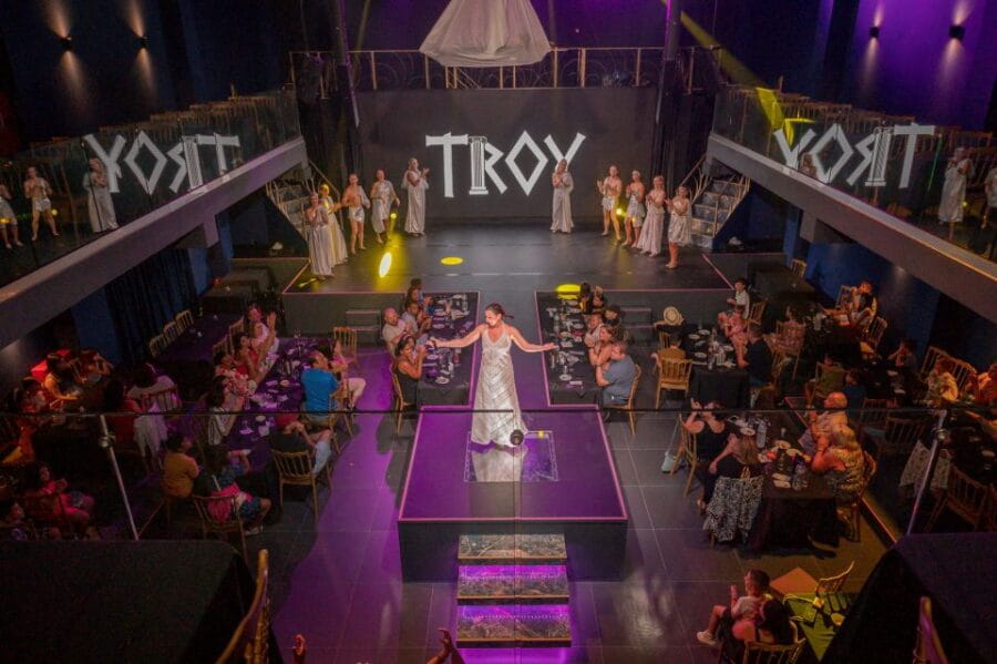 Hersonissos: Troy Dinner-Show Theatre Experience Tickets - Diving into the Experience: The Setting and Atmosphere