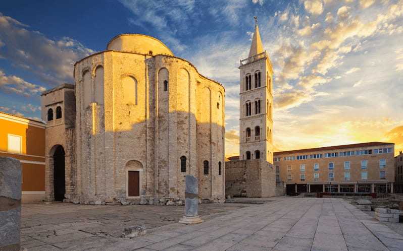 History Walking Tour in Old Center Zadar with Licenced Guide - Visiting the Landmark Sights: What Makes Each Special