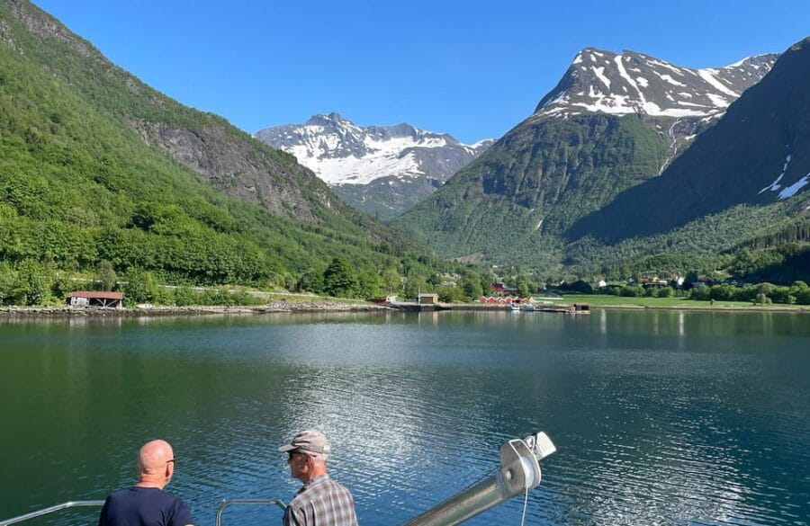 Hjørundfjord Fjord Cruise roundtrip from Ålesund - Exploring the Fjord: What You Can Expect