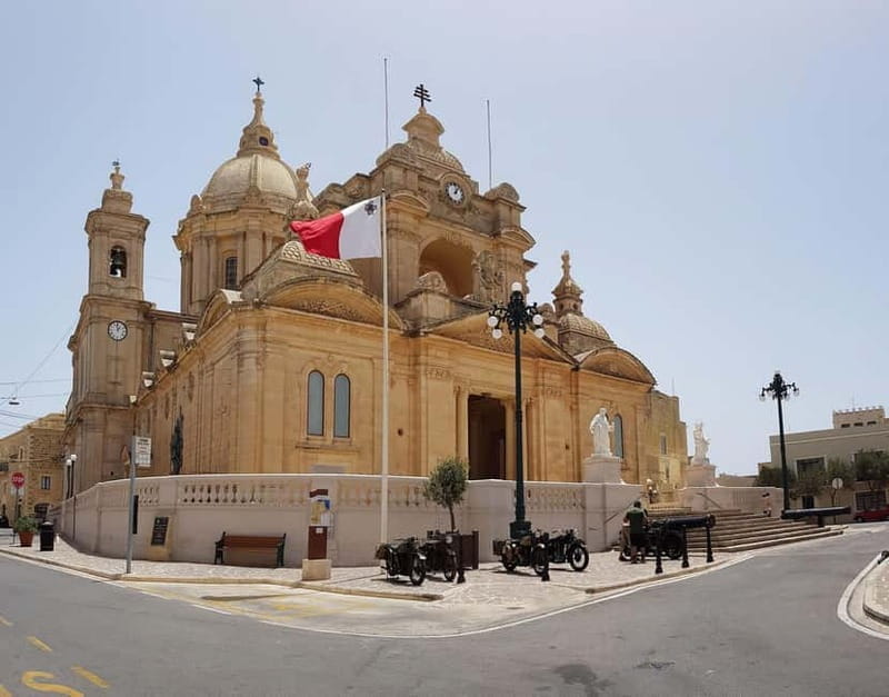 Hop-On Hop-Off Bus Malta (North and South Routes - CMO) - What to Expect at Key Stops