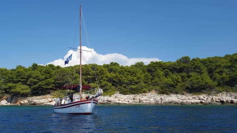 Hvar: Pakleni Islands Sailing Tour with Brunch - Unique Cultural and Natural Highlights