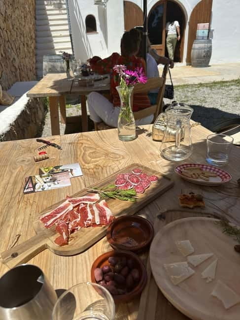 Ibiza Wine Tour: Wine Tasting + Tapas at Winery - Tasting Five Wines: A Snappy Journey Through Region’s Flavors