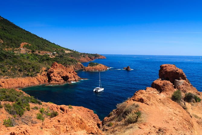 Ile Sainte-Marguerite Ferry & Corniche d'Or Cruise Combo from Cannes - Who Will Enjoy This Tour?