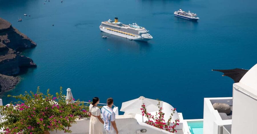 Imerovigli Santorini Photoshoot - Who This Experience Is Best For