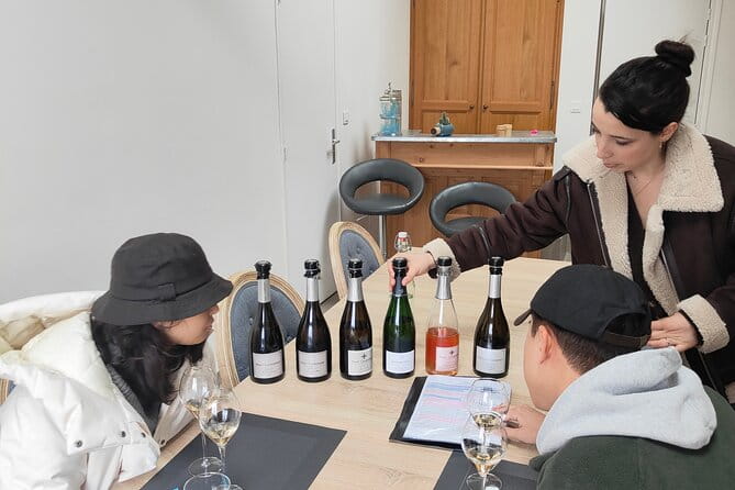 Independent wine tour, cellar and tasting in the vineyards - Exploring Reims in a Private 4x4 Safari