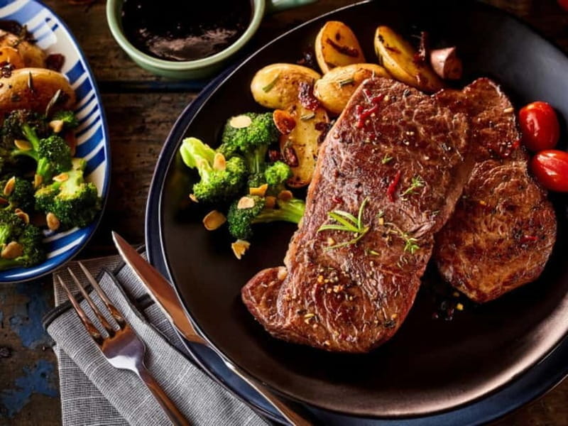 Innsbruck: All-You-Can-Eat Ribs and Wings with Sunset Views - What to Expect on the Night: From Arrival to Sunset