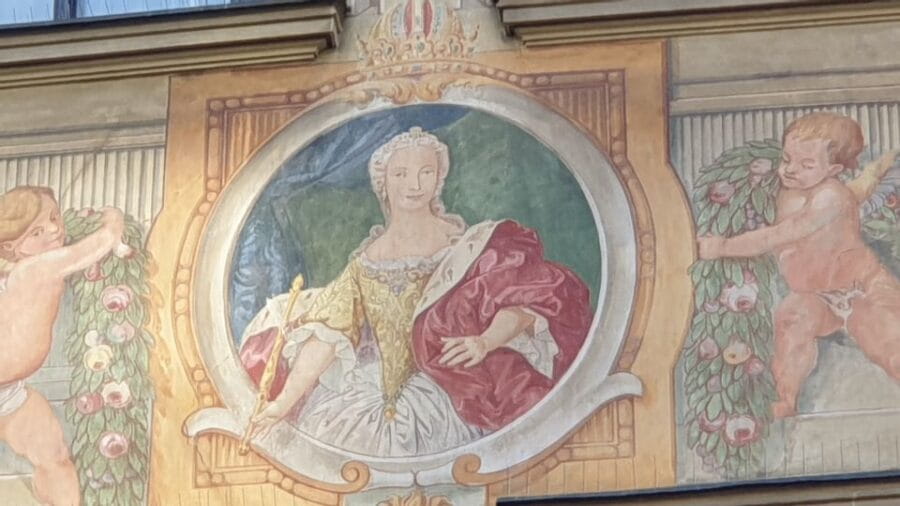 Innsbruck: City Highlights Private Guided Tour - Exploring Innsbruck’s Historic Core