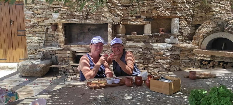 Ios: Homer's Tomb, Palaiokastro, and Cheese Tasting Tour - Palaiokastro: Panoramic Views and Local Traditions