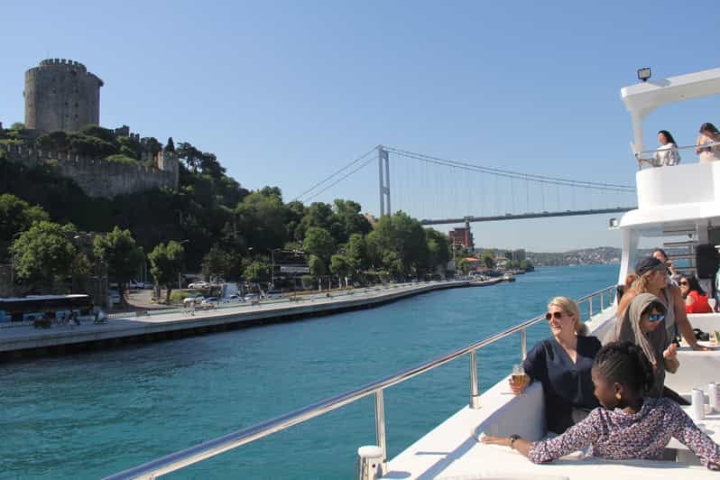 Istanbul: Bosphorus and Black Sea Cruise with Lunch - Why Anadolu Kavagi is a Hidden Gem