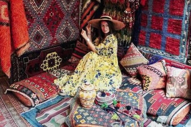 Istanbul Carpet Weaving Workshop & Carpet Gallery Tour - Watching the Masters at Work: The Live Weaving Demonstration