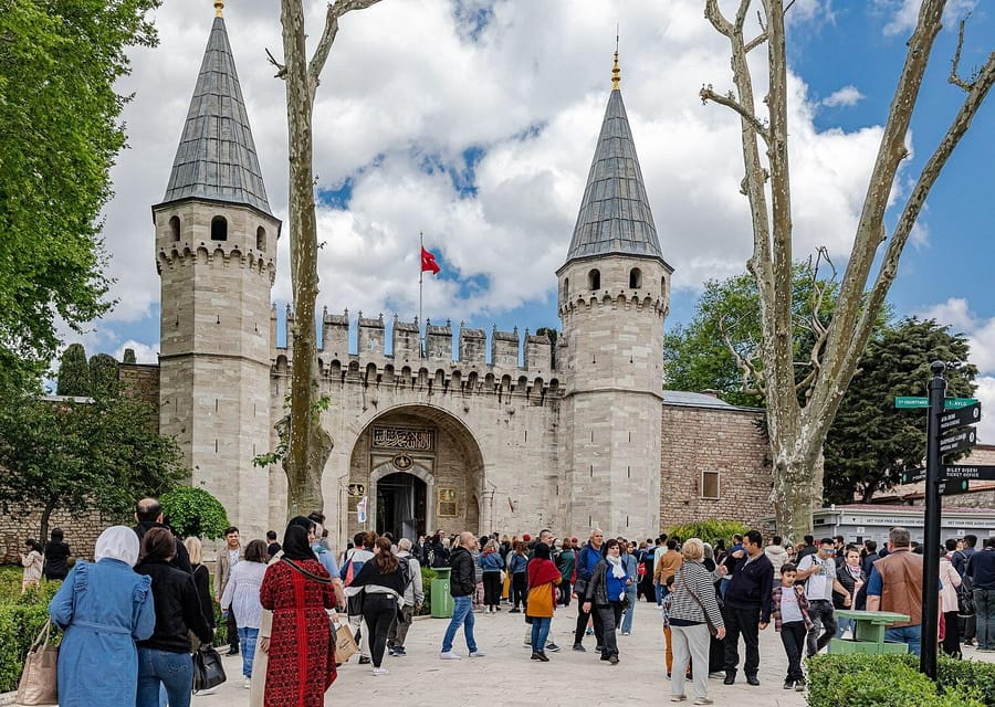 Istanbul: Topkapi Palace and Harem Ticket with Audio Guide - The Harem: A Private Space of Intrigue and Beauty