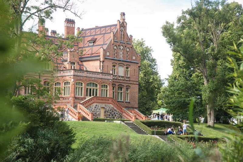 Jaunmoku Palace Guided History Tour with Lady of the Palace - Price and Logistics: Does It Offer Good Value?