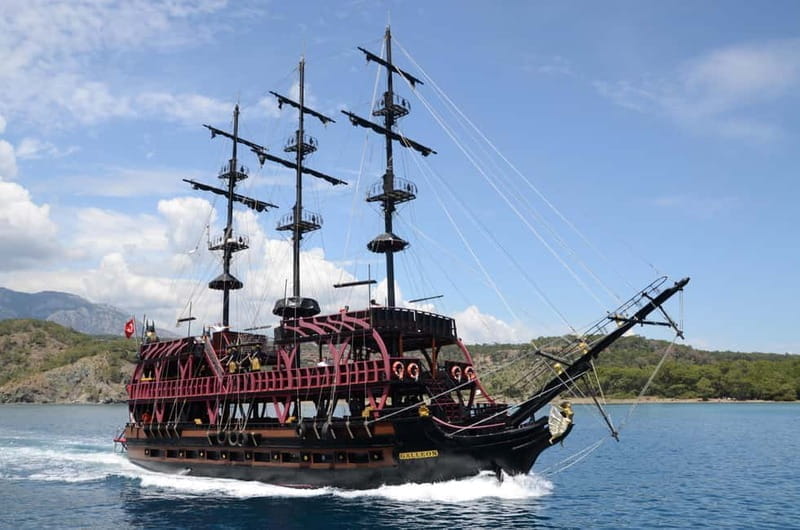 Kemer Pirate Boat Tour from Antalya/Belek / Kemer - The Experience: What to Expect on the Pirate Boat Tour