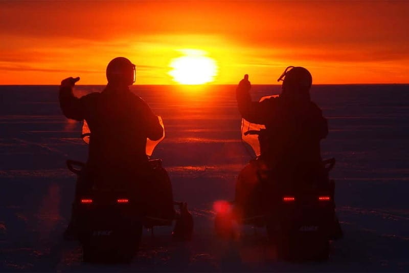 Kemi-Tornio: Sunset Snowmobile Safari - Driving on the Frozen Bothnian Bay