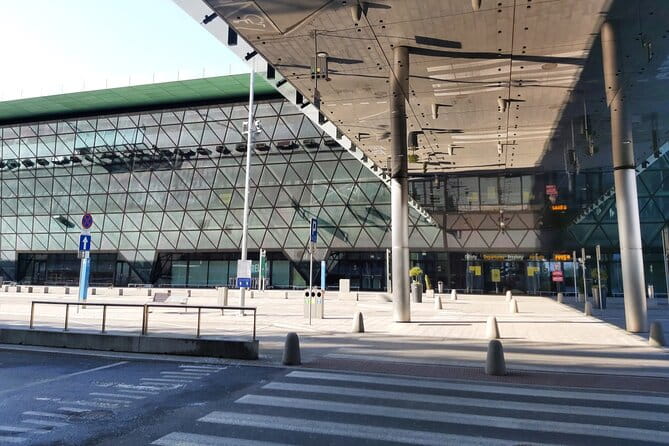 Kraków Balice Airport Transfer: Private One Way - Inside the Experience: From Arrival to Your Hotel