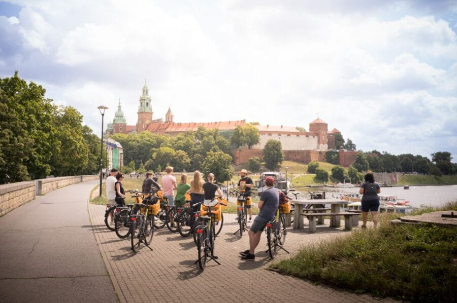 Krakow: Bike Tour of Old Town, Jewish Quarter and the Ghetto - FAQs