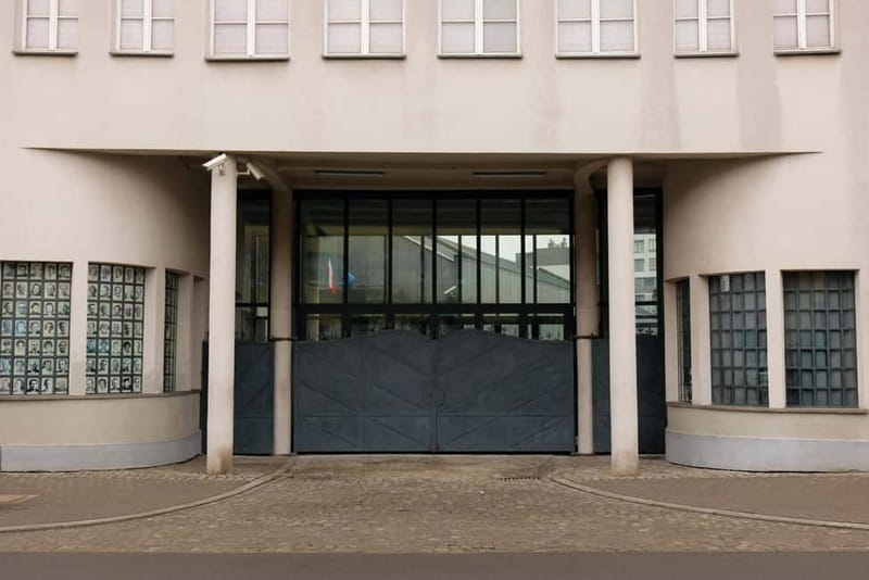 Krakow: Schindler's List Movie Locations & Factory Tour - Practical tips and considerations