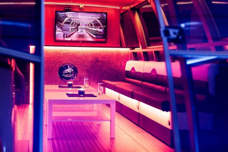 Krakow: Sightseeing Cruise on Vistula River with Audio Guide - Entering the Experience: What to Expect