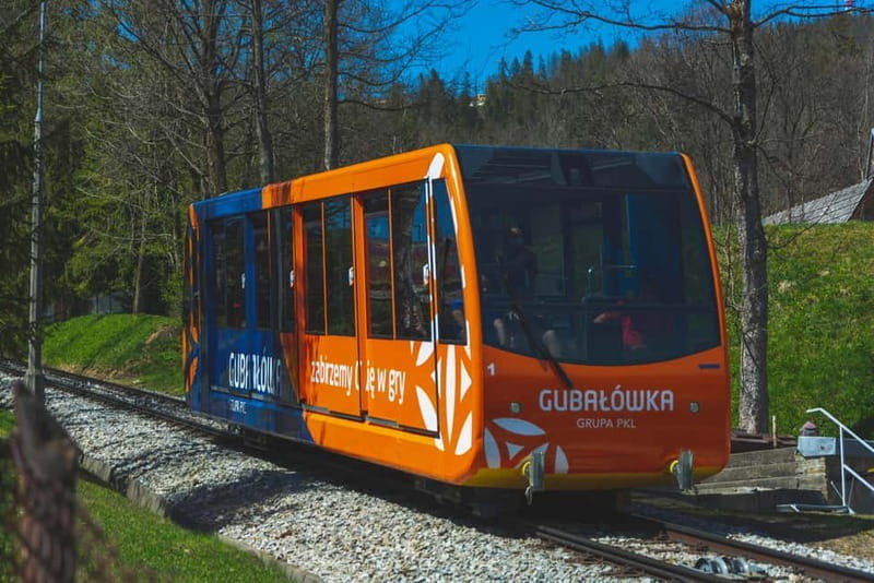 Krakow: Zakopane Trip with Thermal Pools & Hotel Pick-up - The Highlights of Zakopane: Gubałówka and Krupówki