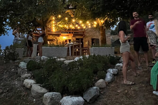 La 'Dolce Vita' Hike to Mountain House with Lake View Aperitivo - Logistics and Practicalities