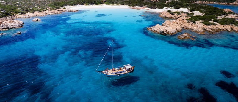 La Maddalena: tour of the islands and lunch aboard the Dolce Vita sailing ship. - The Experience on Board