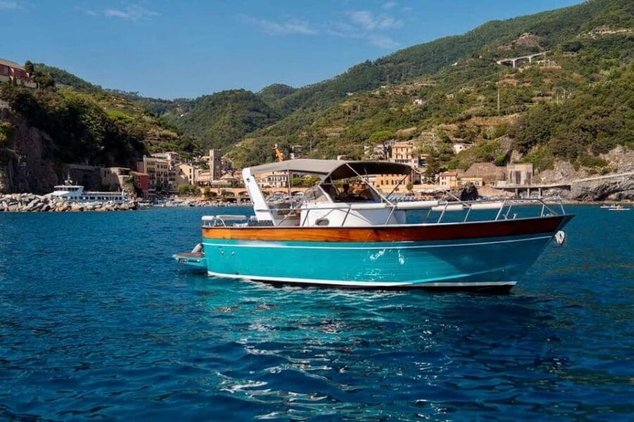 La Spezia: Cinque Terre Boat Tour with Snacks and Drinks - Starting and Ending at Porto Mirabello in La Spezia