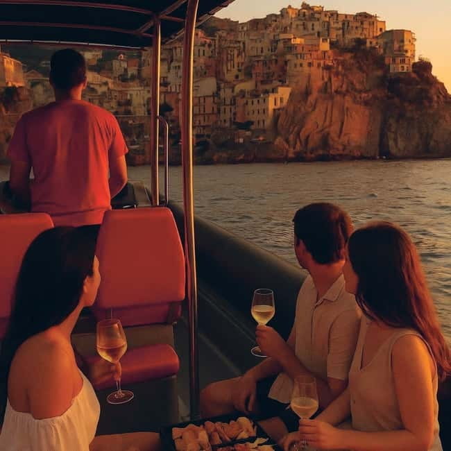La Spezia: Cinque Terre Sunset Boat Tour with Appetizers - The Itinerary: From La Spezia to Cinque Terre’s Best Views