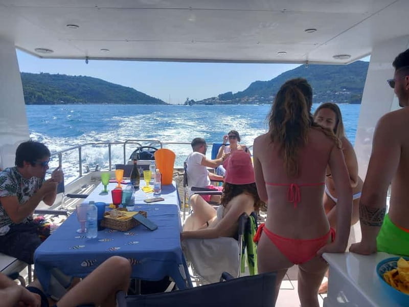 La Spezia:Portovenere & Islands sunset boat trip with dinner - Price and Logistics: Good Value and Practical Tips