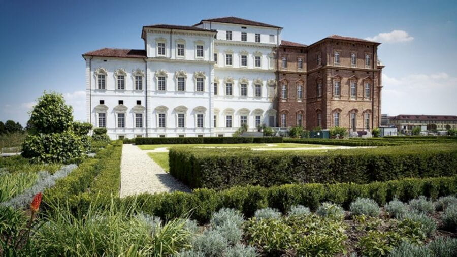 La Venaria Reale Entry Ticket and Hop-on Hop-off Bus Tour - Exploring La Venaria Reale: A Palace of Beauty and History