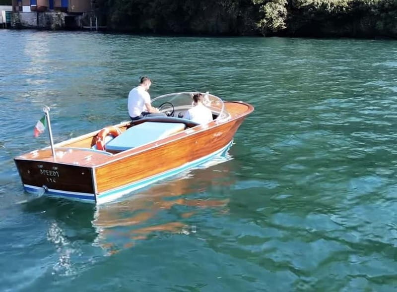 Lake Como: Private Vintage Boat Tour with Prosecco - The Swim Stop: A Refreshing Bonus