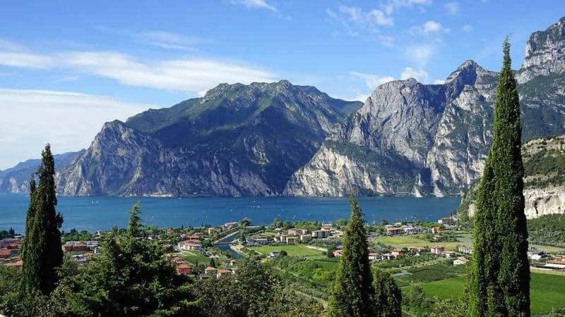Lake Garda: Hiking Experience with a local Guide - The Beauty of Lake Garda’s Surroundings