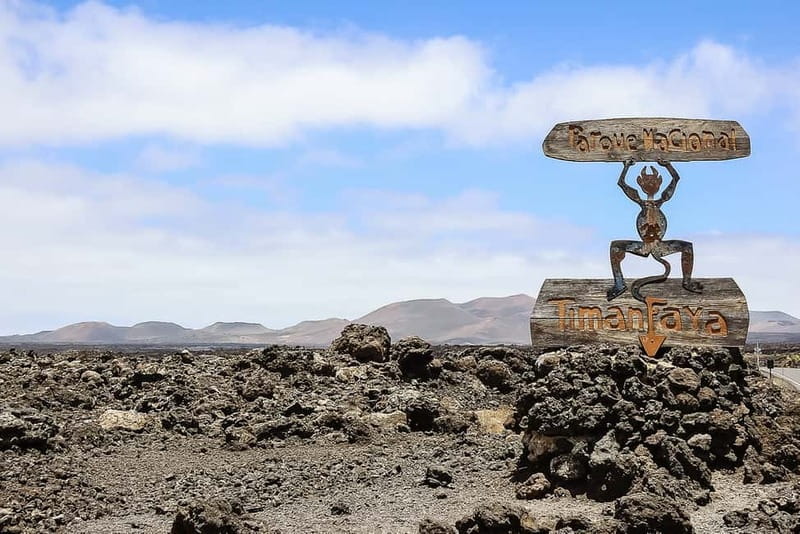 Lanzarote: Timanfaya Park, Jameos Agua, & Cueva Verdes Tour - Walking Through the Fire Mountains