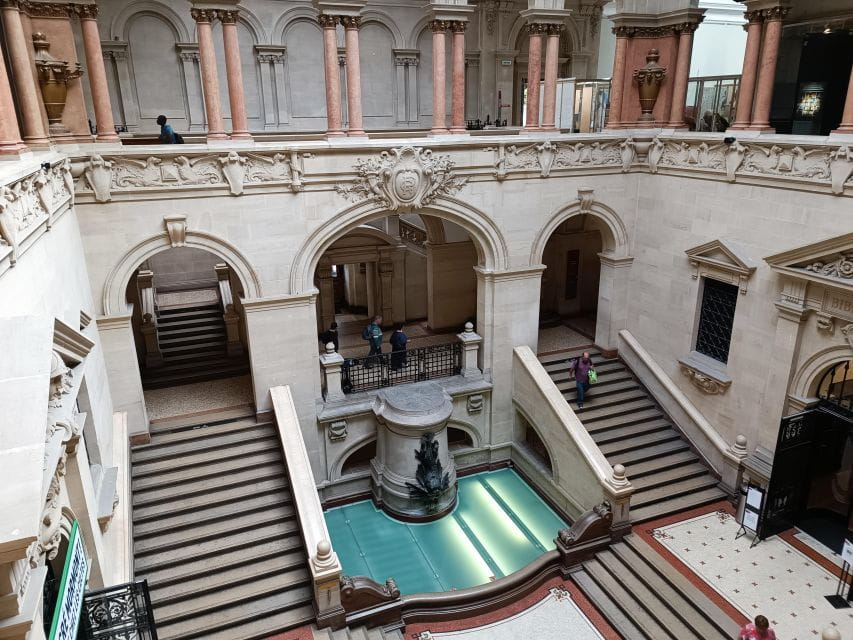 Lausanne: Private Walking Tour with a Local Guide - Discover Lausanne’s Charm: A Detailed Breakdown of the Private Walking Tour