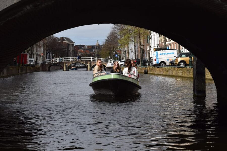 Leiden: Electric Boat Rental - Who Would Love This Experience?
