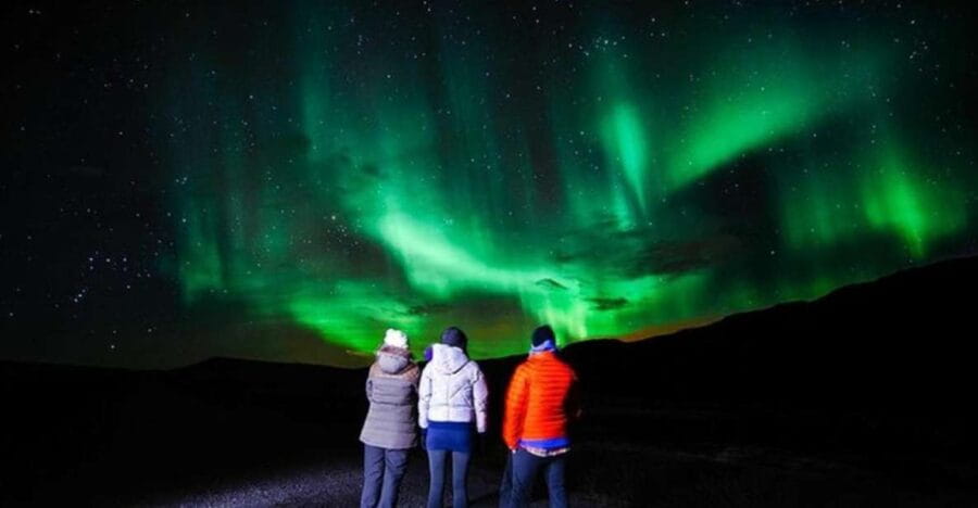 Levi: Northern Lights Hunt Including Campfire Snacks - The Experience Itself: What Happens Step-by-Step