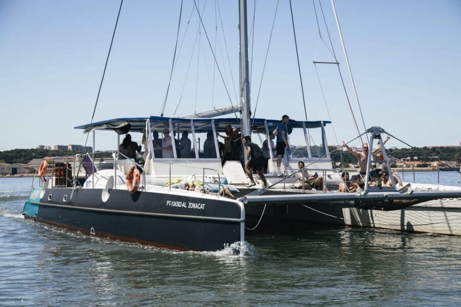 Lisbon: Catamaran Boat Party with Music, Open Bar & Dives - Who This Experience Is Best For