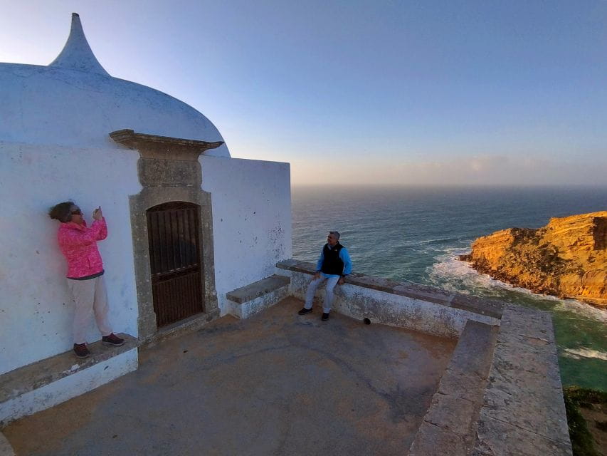 Lisbon: Private All Inclusive Setúbal & Arrábida Wine Tour - Discovering Portuguese Art and Culture