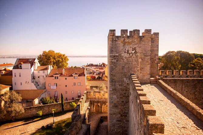 Lisbon Royal Views Small Group Tour with St George Castle Entry - Who This Tour Is Perfect For