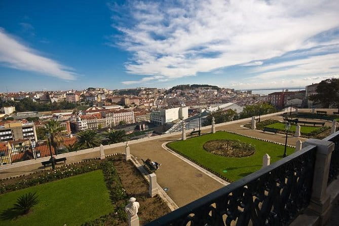 Lisbon Viewpoints Tuk Tuk Tour - Who Will Love This Tour?