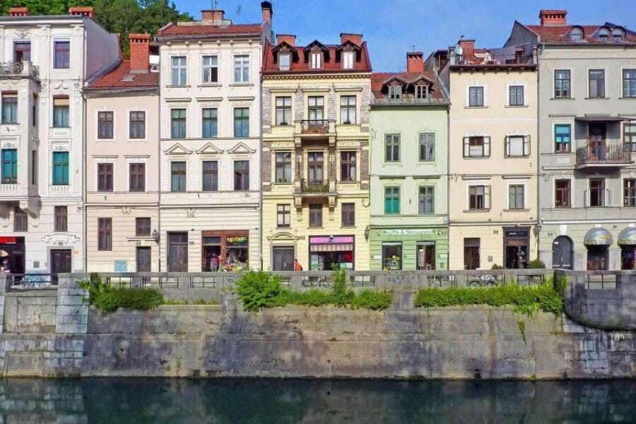 Ljubljana: Private 2h Sightseeing Walking Tour - Who Is This Tour Best For?