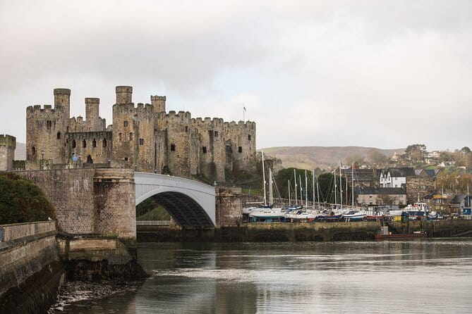 Llanberis, Conwy and Caernarfon Castle: A Self-Guided Driving Tour of Snowdonia - Visiting Historic Sites and Castles