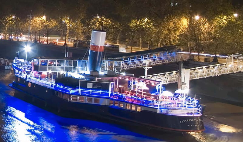 London: Boat Show Comedy Club and Nigthclub - The Magic of the Floating Venue