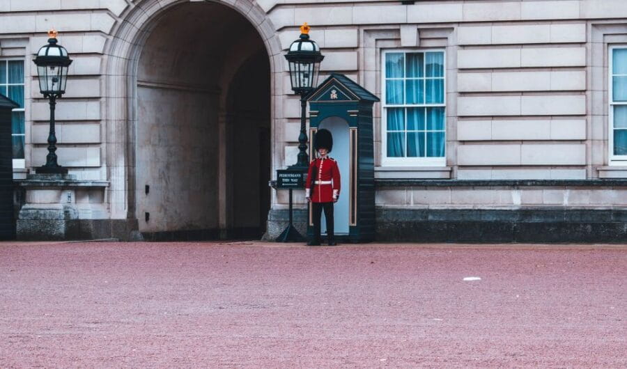 London: Buckingham Palace & Changing of the Guard Experience - FAQ