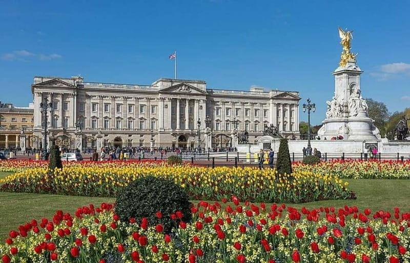 London: Buckingham Palace & Royal City Walking Tour - Westminster Abbey & the Historic Square